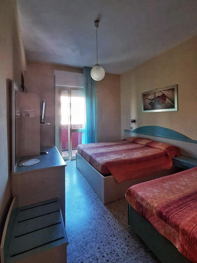 Hotel Prestigio Cesenatico Kültér fotó