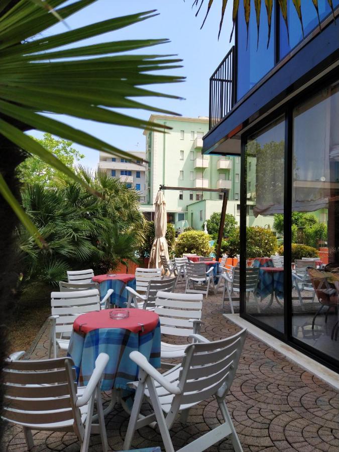 Hotel Prestigio Cesenatico Kültér fotó