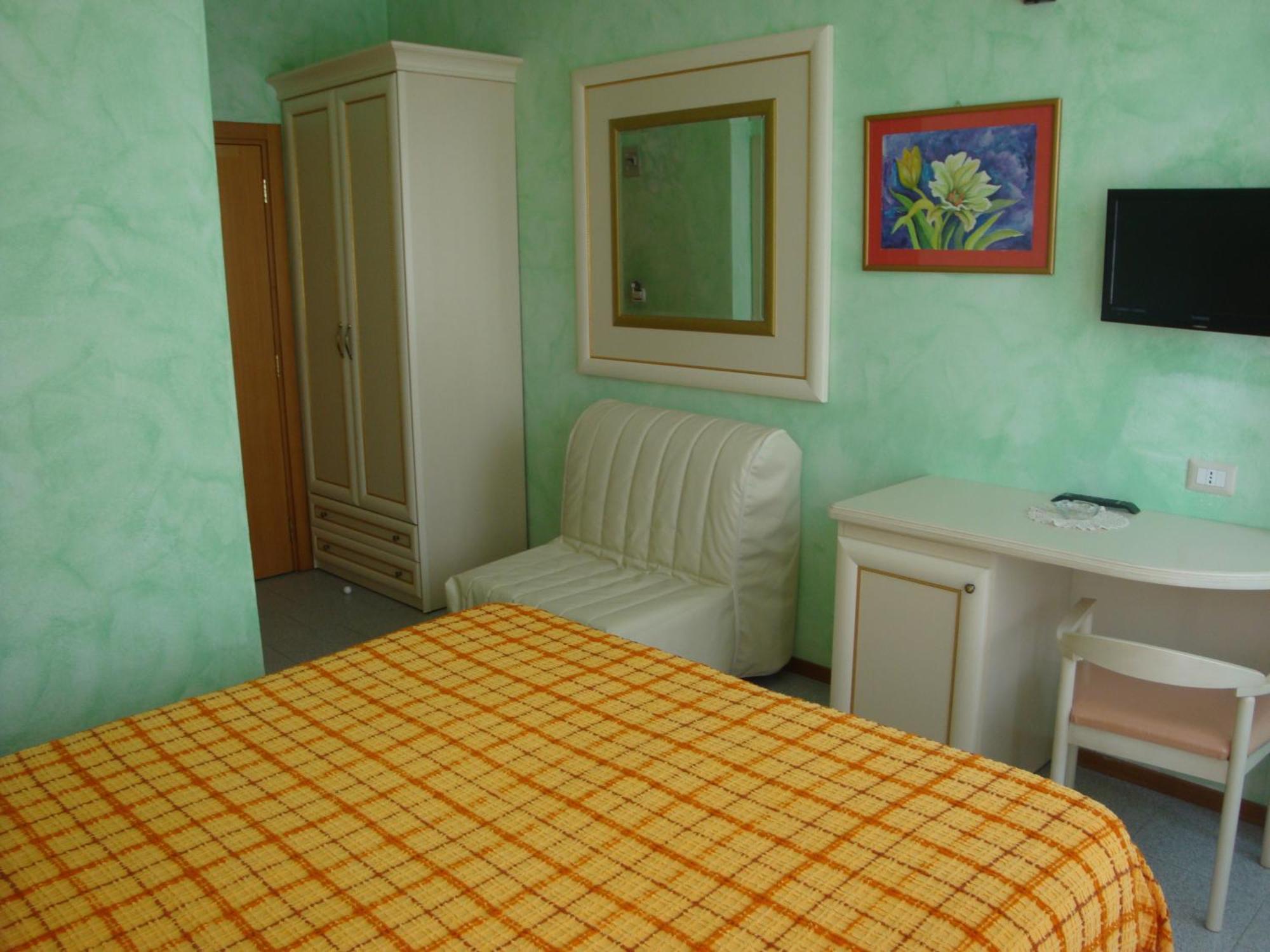 Hotel Prestigio Cesenatico Szoba fotó