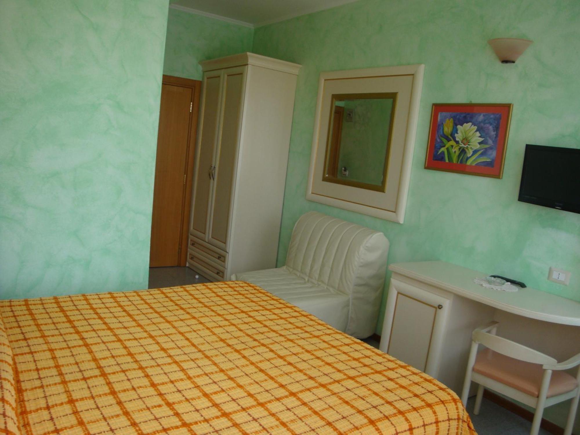 Hotel Prestigio Cesenatico Szoba fotó