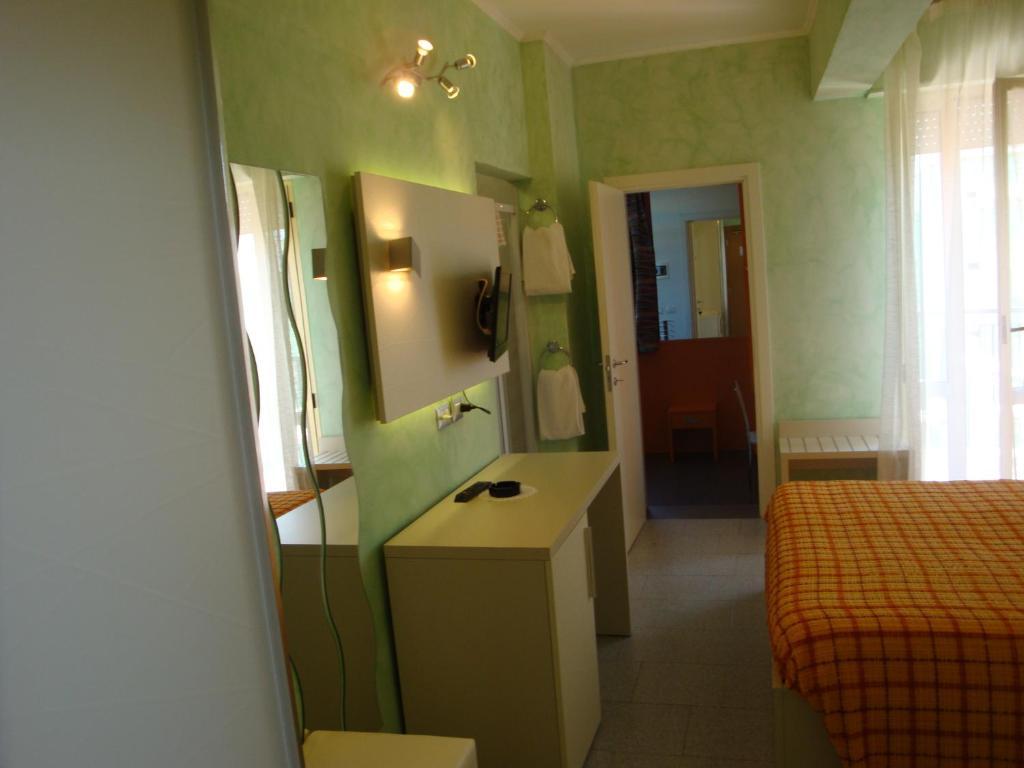 Hotel Prestigio Cesenatico Szoba fotó
