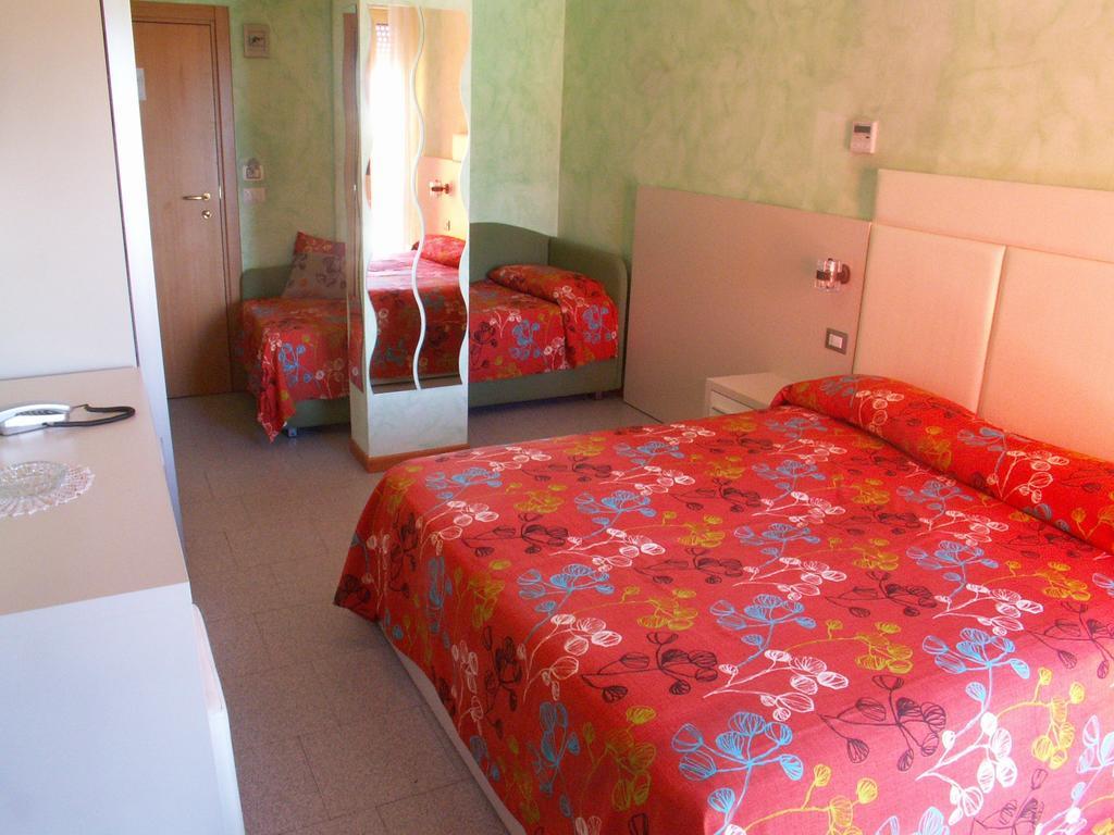 Hotel Prestigio Cesenatico Kültér fotó