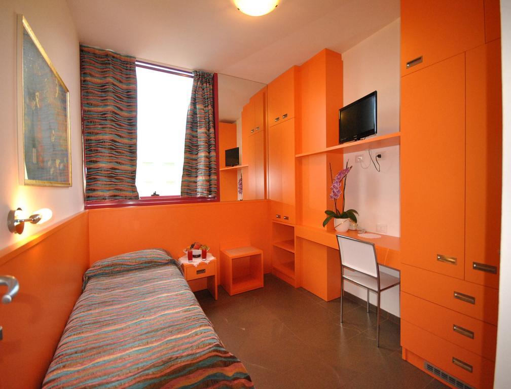 Hotel Prestigio Cesenatico Kültér fotó
