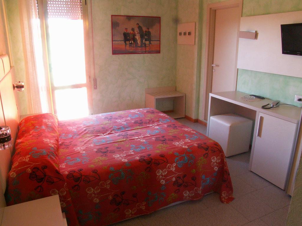 Hotel Prestigio Cesenatico Kültér fotó