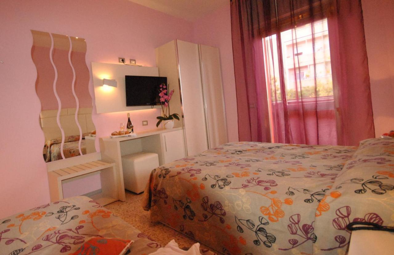Hotel Prestigio Cesenatico Kültér fotó