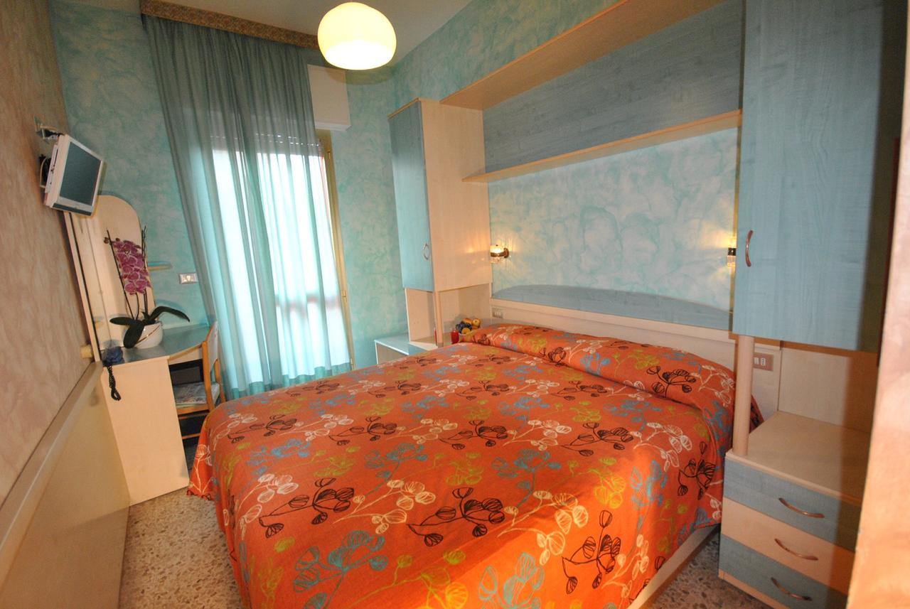 Hotel Prestigio Cesenatico Kültér fotó